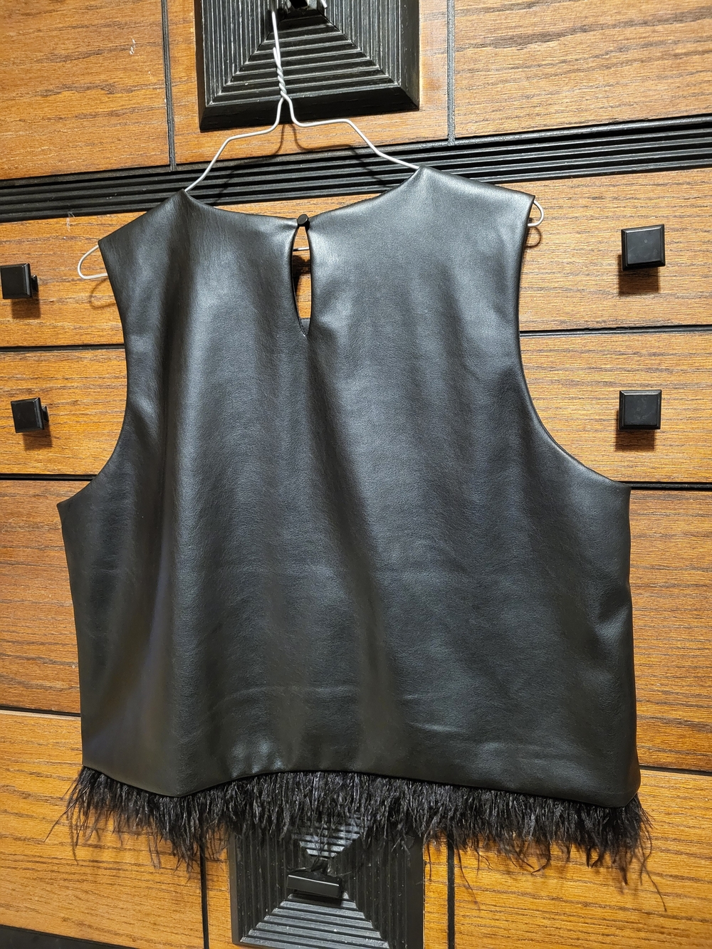 Sleeveless ForCynthia Black Faux Leather Top with Feather Hem Party Concert Top - Picture 4 of 7